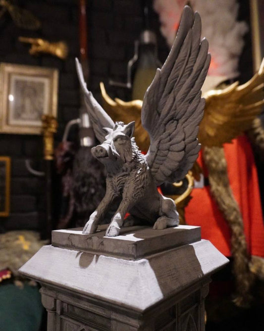 Winged Hog Gate Pillar